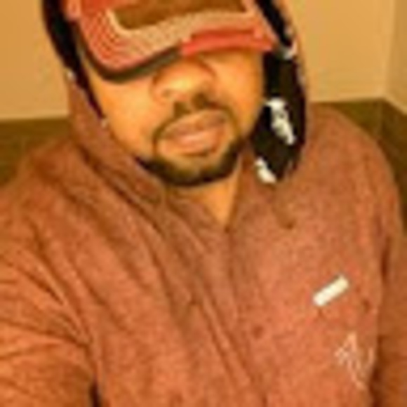 Meet your Posher, David - Picture 1 of 1